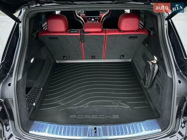 Черный Порше Каен, объемом двигателя 4 л и пробегом 57 тыс. км за 109900 $, фото 40 на Automoto.ua