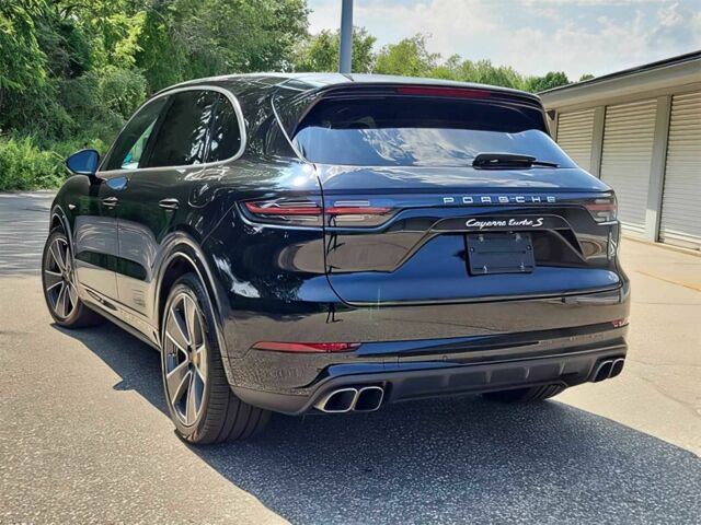 Чорний Порше Cayenne, об'ємом двигуна 4 л та пробігом 30 тис. км за 70300 $, фото 6 на Automoto.ua