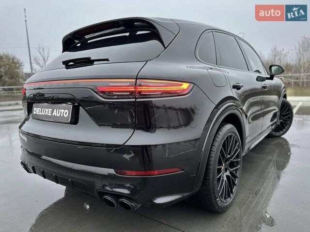 Черный Порше Каен, объемом двигателя 4 л и пробегом 57 тыс. км за 109900 $, фото 36 на Automoto.ua