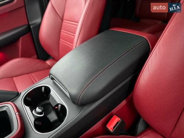 Черный Порше Каен, объемом двигателя 4 л и пробегом 57 тыс. км за 109900 $, фото 59 на Automoto.ua