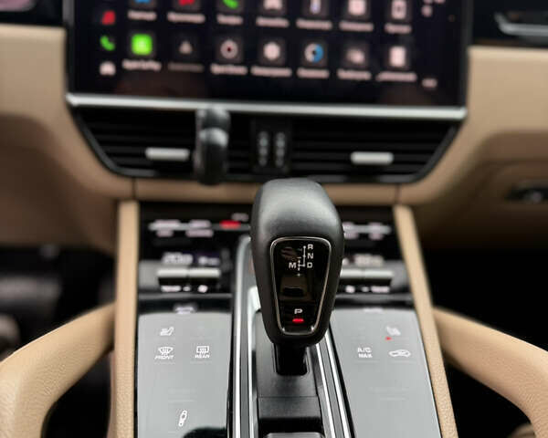 Порше Cayenne 2022 у Києві на Automoto.ua Чорний Порше Cayenne, об'ємом двигуна 3 л та пробігом 50 тис. км за 92000 $, фото 16 на Automoto.ua