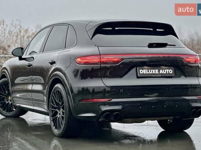 Черный Порше Каен, объемом двигателя 4 л и пробегом 57 тыс. км за 109900 $, фото 31 на Automoto.ua