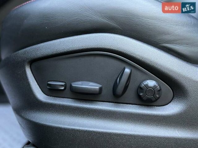 Чорний Порше Cayenne, об'ємом двигуна 4 л та пробігом 21 тис. км за 88000 $, фото 24 на Automoto.ua