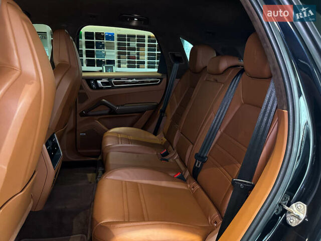 Черный Порше Каен, объемом двигателя 4 л и пробегом 29 тыс. км за 115000 $, фото 31 на Automoto.ua