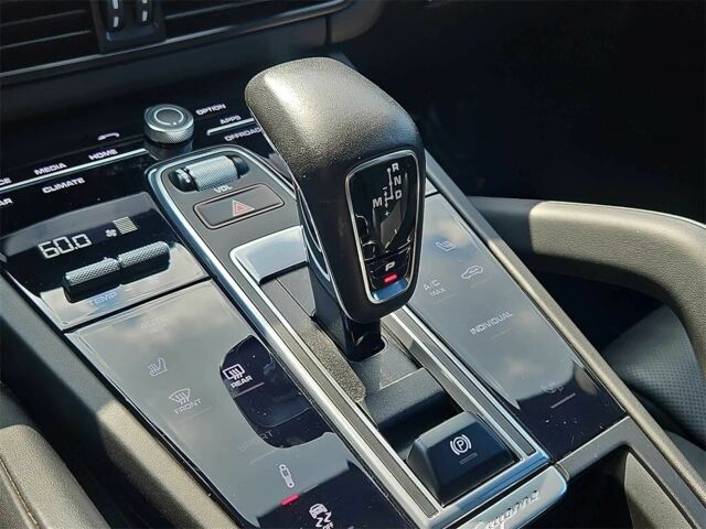 Чорний Порше Cayenne, об'ємом двигуна 4 л та пробігом 23 тис. км за 7600 $, фото 13 на Automoto.ua