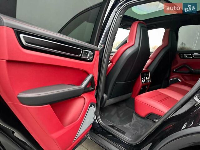 Черный Порше Каен, объемом двигателя 4 л и пробегом 57 тыс. км за 109900 $, фото 56 на Automoto.ua
