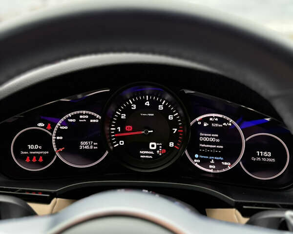 Порше Cayenne 2022 у Києві на Automoto.ua Чорний Порше Cayenne, об'ємом двигуна 3 л та пробігом 50 тис. км за 92000 $, фото 20 на Automoto.ua