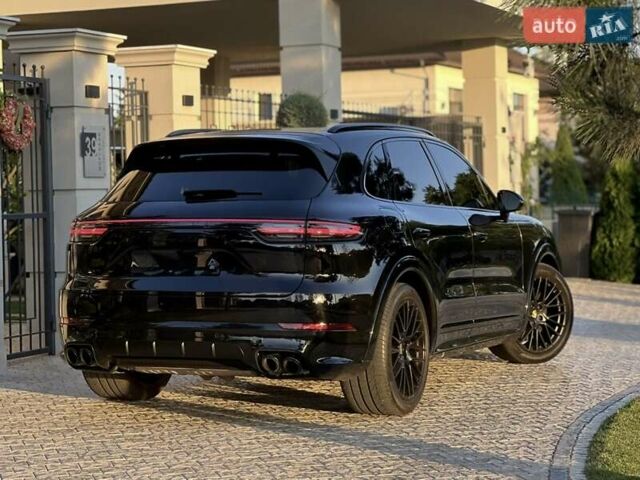 Чорний Порше Cayenne, об'ємом двигуна 4 л та пробігом 21 тис. км за 88000 $, фото 4 на Automoto.ua