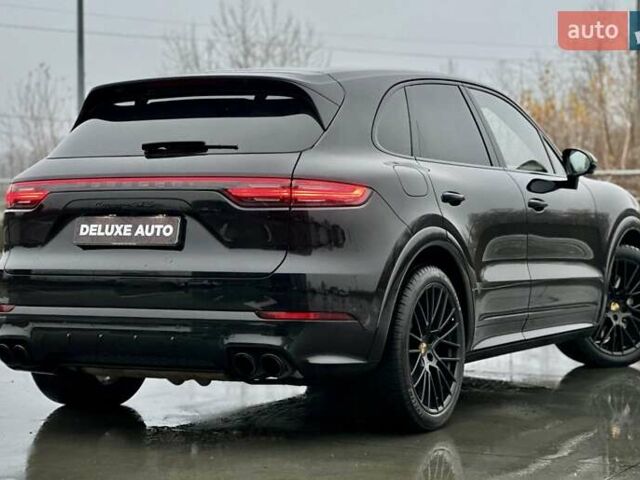 Черный Порше Каен, объемом двигателя 4 л и пробегом 57 тыс. км за 109900 $, фото 33 на Automoto.ua