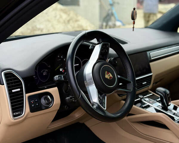 Чорний Порше Cayenne, об'ємом двигуна 3 л та пробігом 45 тис. км за 73000 $, фото 10 на Automoto.ua