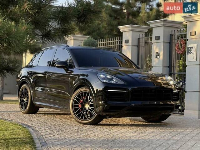 Чорний Порше Cayenne, об'ємом двигуна 4 л та пробігом 21 тис. км за 88000 $, фото 1 на Automoto.ua