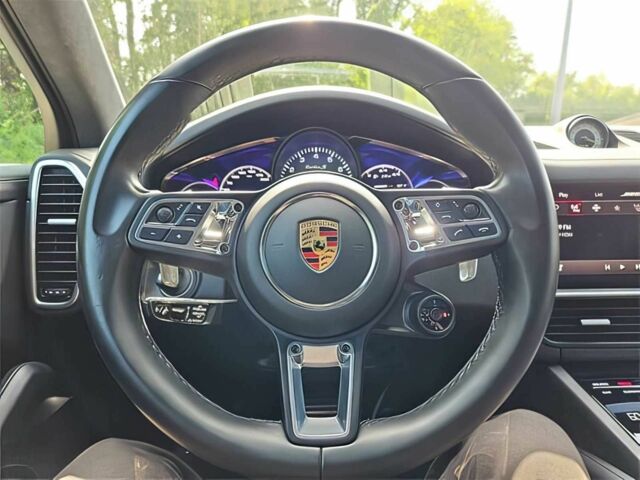 Чорний Порше Cayenne, об'ємом двигуна 4 л та пробігом 30 тис. км за 70300 $, фото 11 на Automoto.ua