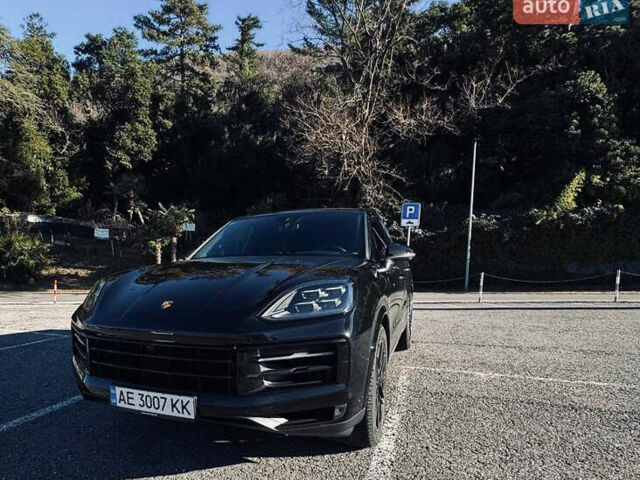 Черный Порше Каен, объемом двигателя 4 л и пробегом 25 тыс. км за 135000 $, фото 1 на Automoto.ua
