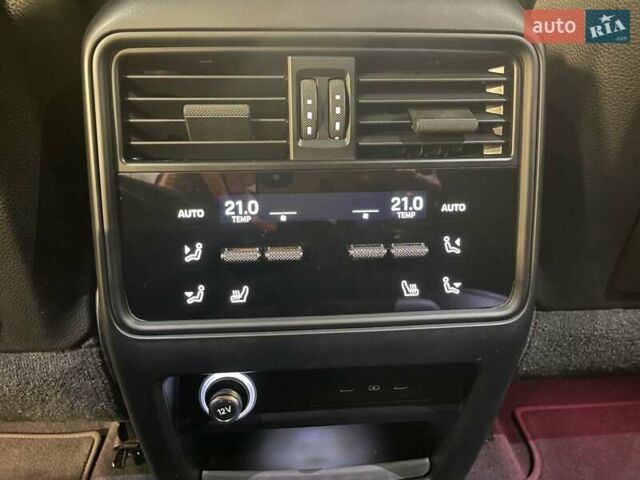 Чорний Порше Cayenne, об'ємом двигуна 3 л та пробігом 64 тис. км за 101020 $, фото 33 на Automoto.ua