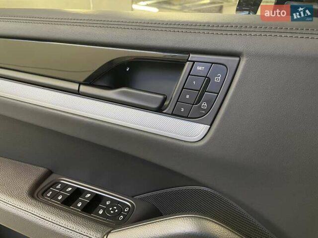 Чорний Порше Cayenne, об'ємом двигуна 3 л та пробігом 64 тис. км за 99446 $, фото 53 на Automoto.ua