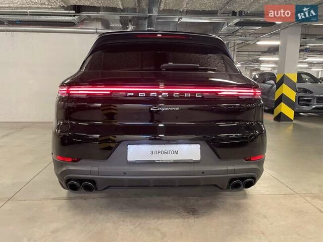 Чорний Порше Cayenne, об'ємом двигуна 3 л та пробігом 64 тис. км за 110388 $, фото 8 на Automoto.ua