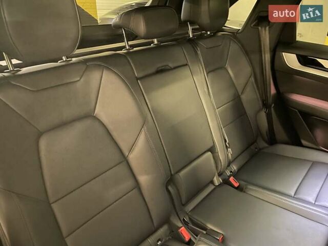 Чорний Порше Cayenne, об'ємом двигуна 3 л та пробігом 64 тис. км за 101020 $, фото 40 на Automoto.ua