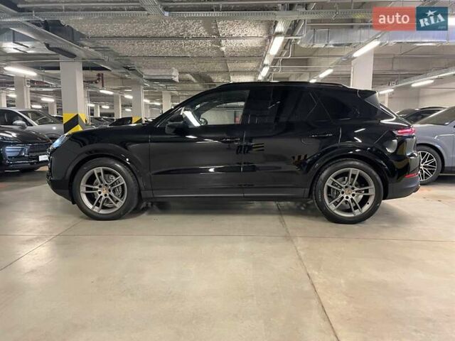 Чорний Порше Cayenne, об'ємом двигуна 3 л та пробігом 64 тис. км за 110388 $, фото 1 на Automoto.ua