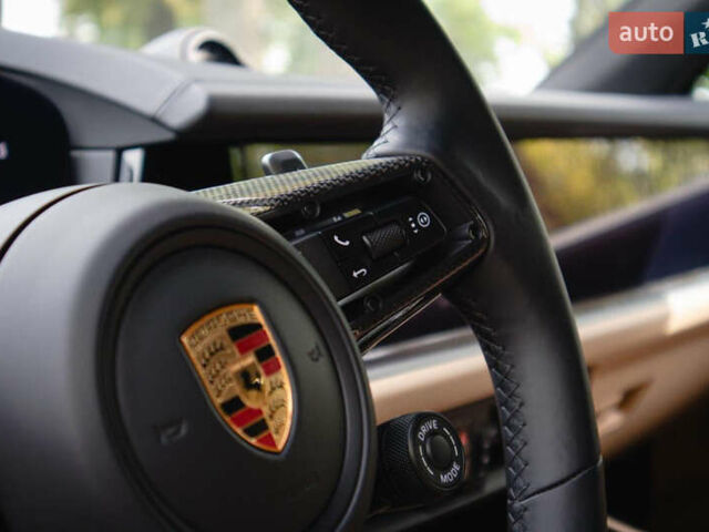 Чорний Порше Cayenne, об'ємом двигуна 4 л та пробігом 8 тис. км за 243800 $, фото 45 на Automoto.ua