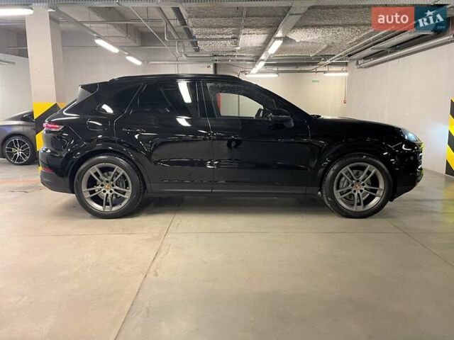 Чорний Порше Cayenne, об'ємом двигуна 3 л та пробігом 64 тис. км за 110388 $, фото 5 на Automoto.ua