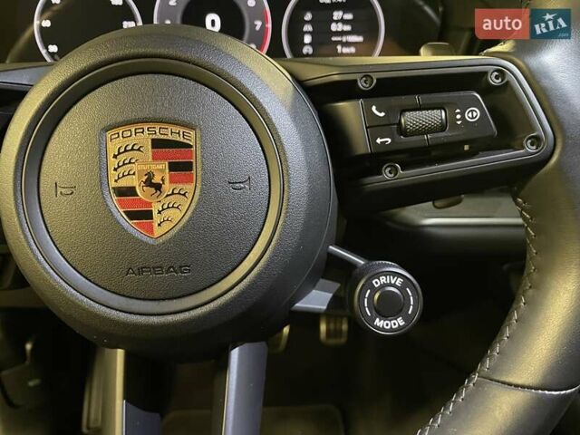 Чорний Порше Cayenne, об'ємом двигуна 3 л та пробігом 64 тис. км за 110388 $, фото 48 на Automoto.ua