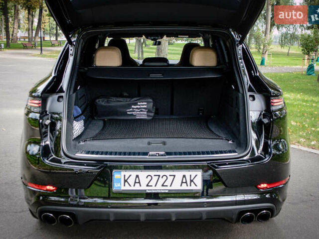 Чорний Порше Cayenne, об'ємом двигуна 4 л та пробігом 8 тис. км за 243800 $, фото 29 на Automoto.ua