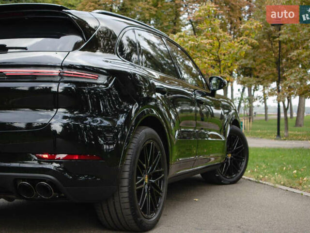 Чорний Порше Cayenne, об'ємом двигуна 4 л та пробігом 8 тис. км за 243800 $, фото 12 на Automoto.ua
