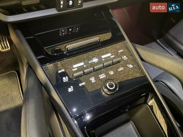 Чорний Порше Cayenne, об'ємом двигуна 3 л та пробігом 64 тис. км за 110388 $, фото 51 на Automoto.ua