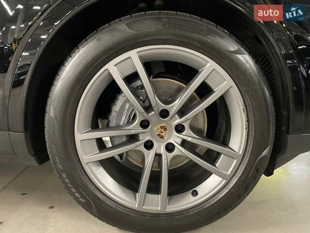 Чорний Порше Cayenne, об'ємом двигуна 3 л та пробігом 64 тис. км за 101020 $, фото 15 на Automoto.ua