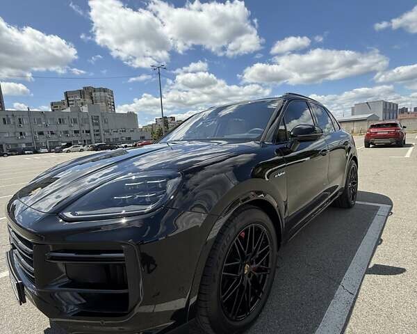 Черный Порше Каен, объемом двигателя 4 л и пробегом 7 тыс. км за 246414 $, фото 2 на Automoto.ua
