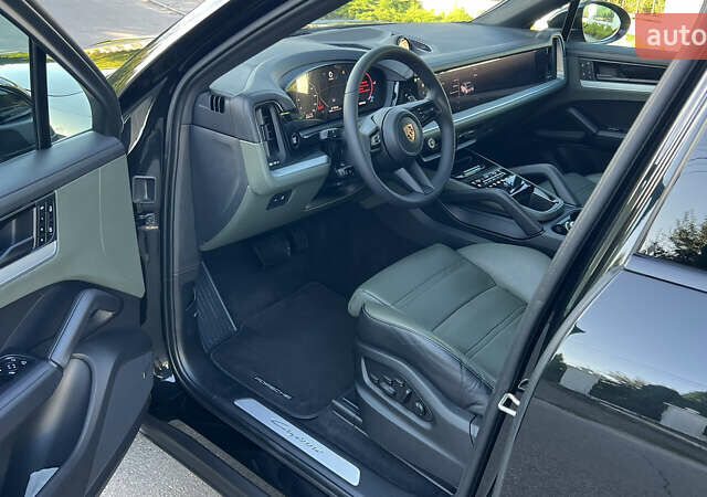 Чорний Порше Cayenne, об'ємом двигуна 3 л та пробігом 86 тис. км за 109999 $, фото 8 на Automoto.ua