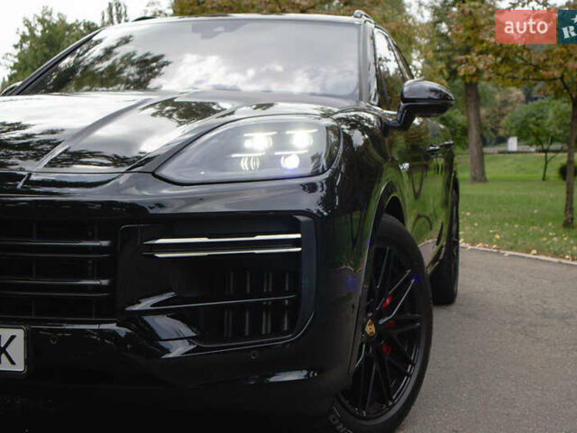 Чорний Порше Cayenne, об'ємом двигуна 4 л та пробігом 8 тис. км за 243800 $, фото 5 на Automoto.ua