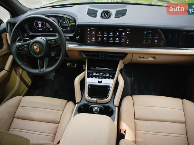 Чорний Порше Cayenne, об'ємом двигуна 4 л та пробігом 8 тис. км за 243800 $, фото 74 на Automoto.ua