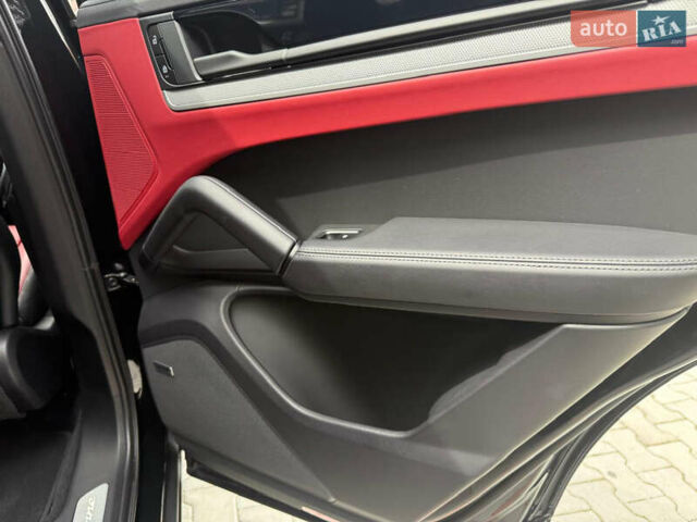 Чорний Порше Cayenne, об'ємом двигуна 4 л та пробігом 20 тис. км за 144999 $, фото 9 на Automoto.ua