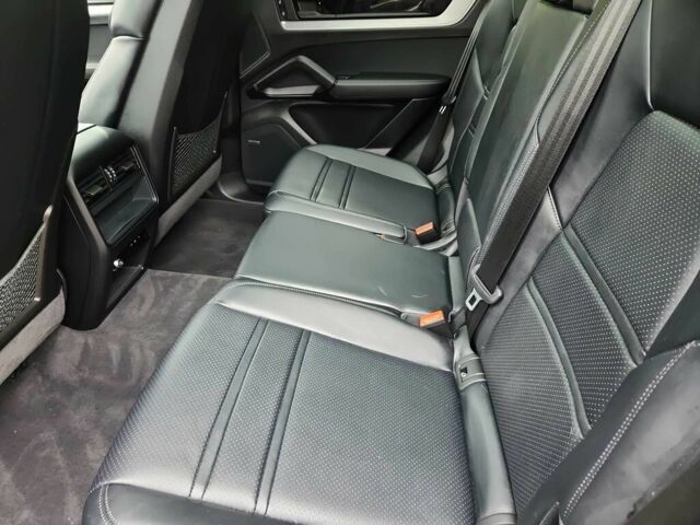Чорний Порше Cayenne, об'ємом двигуна 4 л та пробігом 9 тис. км за 49000 $, фото 14 на Automoto.ua