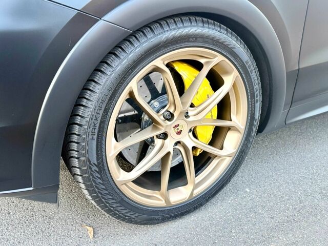 Чорний Порше Cayenne, об'ємом двигуна 4 л та пробігом 5 тис. км за 210000 $, фото 21 на Automoto.ua