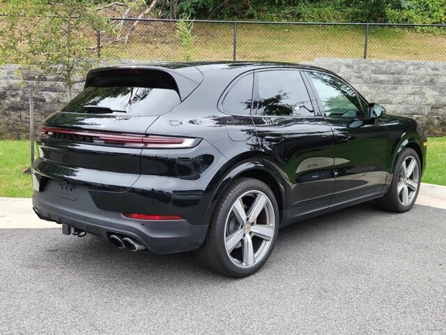 Чорний Порше Cayenne, об'ємом двигуна 4 л та пробігом 9 тис. км за 49000 $, фото 5 на Automoto.ua