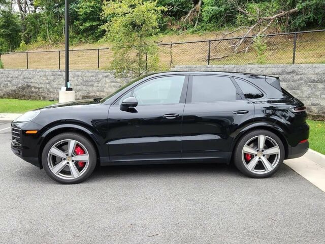 Чорний Порше Cayenne, об'ємом двигуна 4 л та пробігом 9 тис. км за 49000 $, фото 3 на Automoto.ua