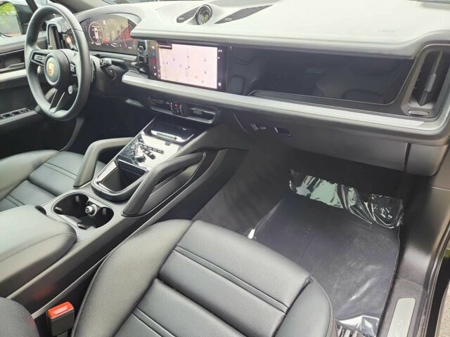 Чорний Порше Cayenne, об'ємом двигуна 4 л та пробігом 9 тис. км за 49000 $, фото 10 на Automoto.ua