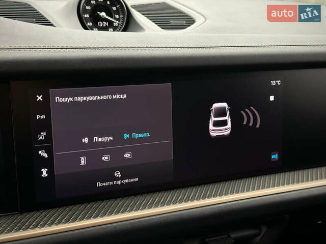Черный Порше Каен, объемом двигателя 4 л и пробегом 18 тыс. км за 175000 $, фото 90 на Automoto.ua
