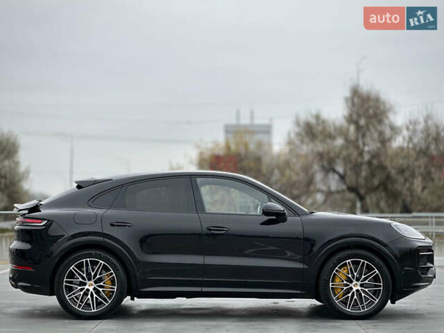 Черный Порше Каен, объемом двигателя 4 л и пробегом 18 тыс. км за 175000 $, фото 34 на Automoto.ua