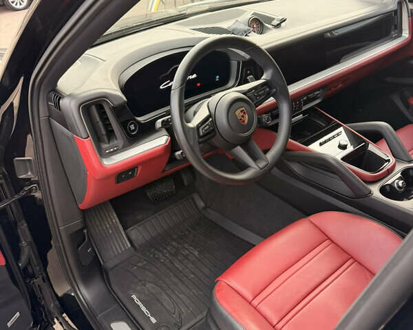 Чорний Порше Cayenne, об'ємом двигуна 3 л та пробігом 40 тис. км за 126000 $, фото 14 на Automoto.ua