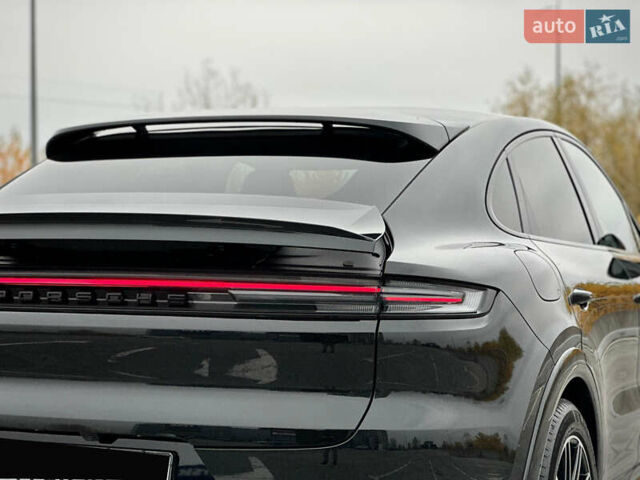 Черный Порше Каен, объемом двигателя 4 л и пробегом 18 тыс. км за 175000 $, фото 35 на Automoto.ua