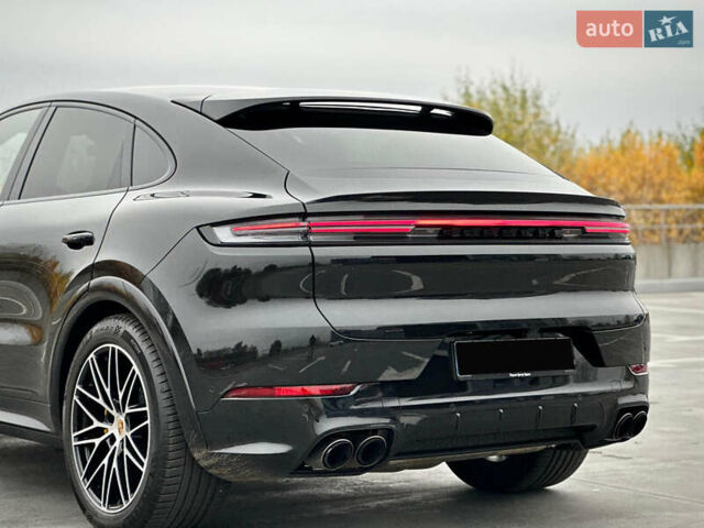 Черный Порше Каен, объемом двигателя 4 л и пробегом 18 тыс. км за 175000 $, фото 18 на Automoto.ua