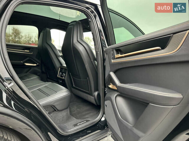 Черный Порше Каен, объемом двигателя 4 л и пробегом 18 тыс. км за 175000 $, фото 73 на Automoto.ua