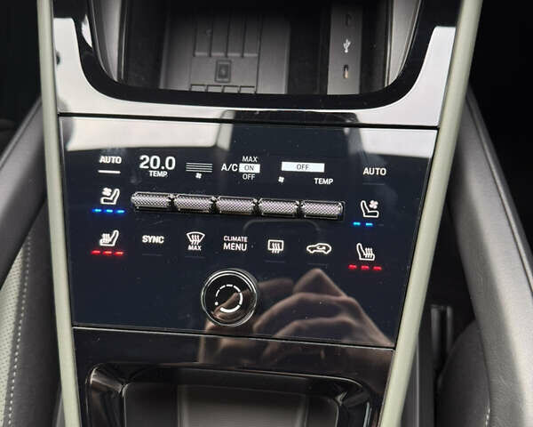 Черный Порше Каен, объемом двигателя 3 л и пробегом 20 тыс. км за 147000 $, фото 31 на Automoto.ua