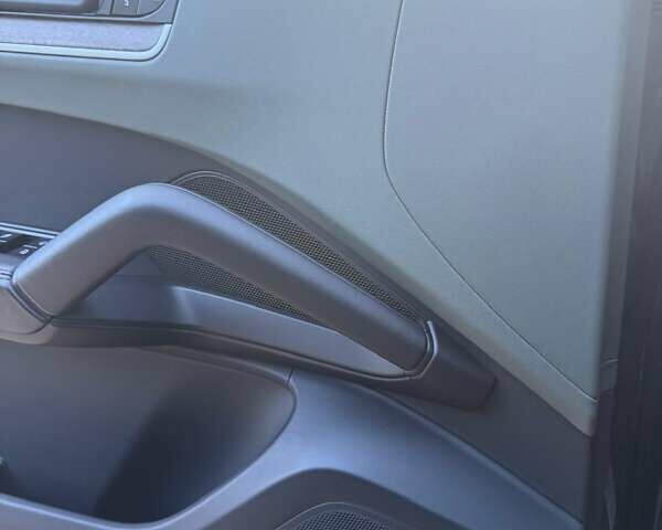 Чорний Порше Cayenne, об'ємом двигуна 3 л та пробігом 19 тис. км за 159555 $, фото 5 на Automoto.ua