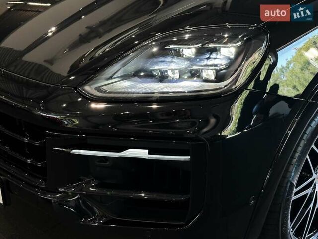 Чорний Порше Cayenne, об'ємом двигуна 3.98 л та пробігом 18 тис. км за 180000 $, фото 8 на Automoto.ua