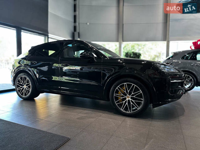 Чорний Порше Cayenne, об'ємом двигуна 3.98 л та пробігом 18 тис. км за 180000 $, фото 3 на Automoto.ua
