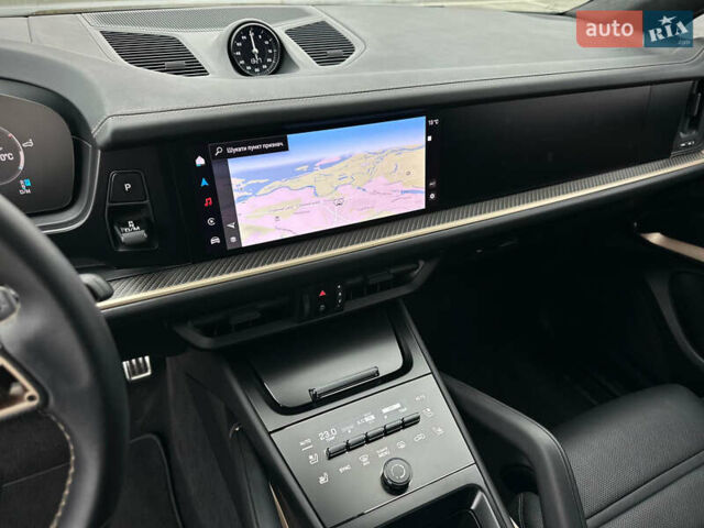 Черный Порше Каен, объемом двигателя 4 л и пробегом 18 тыс. км за 175000 $, фото 83 на Automoto.ua